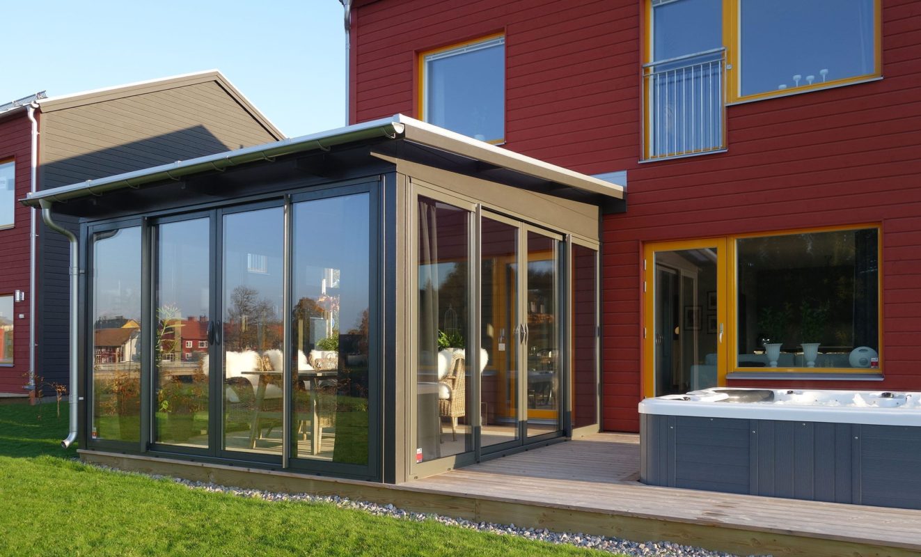 uterum-halle svart thermo vinterträdgård med kanalplasttak